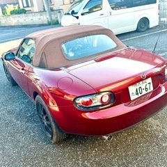 🚗 マツダ ロードスター・オープンカー – この夏にピッタリ！ ☀️の画像