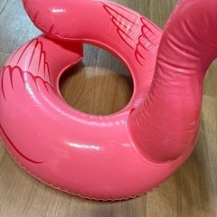フラミンゴ　浮き輪の画像