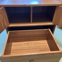 【カントリー調】収納用キャビネットの画像
