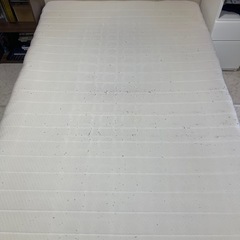 シングルベッド マットレスと足付  の画像