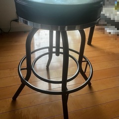 カウンターチェアの画像