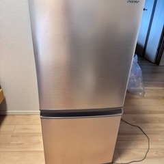 SHARP 冷蔵庫の画像