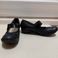 ファーストコンタクト23.5☆パンプス甲ベルト☆ブラック黒の画像