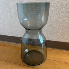 定価2000円　IKEA 花瓶の画像