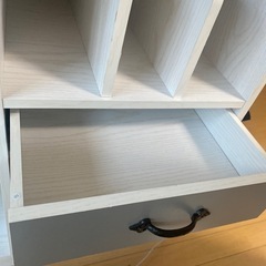 こども収納棚の画像