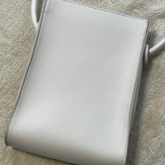 小さなカバン バッグ 白の画像