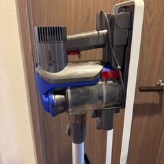 ダイソン掃除機 別売スタンド付 DC35の画像