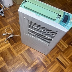 空気清浄機/除湿機の画像