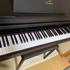 電子ピアノ　YAMAHA グラビノーバ（椅子付き）