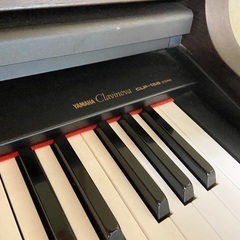 電子ピアノ　YAMAHA グラビノーバ（椅子付き）の画像