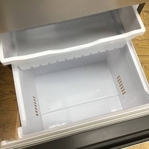 #G-36【ご来店頂ける方限定】HITACHIの3ドア冷凍冷蔵庫です