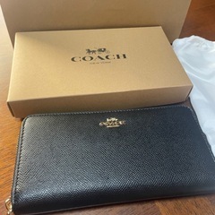 新品未使用🎀COACH長財布 付属品&シリアルナンバーありの画像
