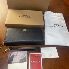 新品未使用🎀COACH長財布 付属品&シリアルナンバーありの画像
