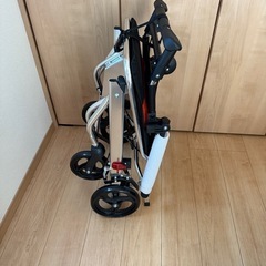 車椅子　折りたたみ式　室内のみ使用　の画像