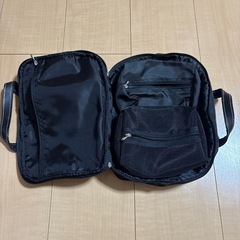 ポーチ　旅行用　メイクポーチの画像