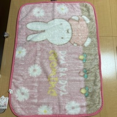 新品　ミッフィー　ひざかけの画像