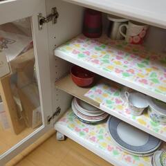 食器棚　小さめ　キャスター付きの画像