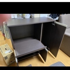 食器棚
の画像