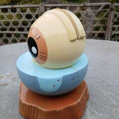 キャラクターの置物の画像