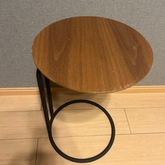 サイドテーブル 丸型の画像
