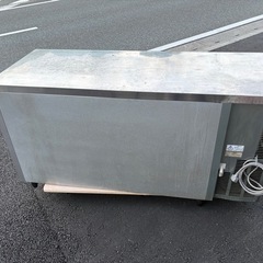 中古品 フクシマ 台下冷蔵庫 YRC-150RE 2012年 100V 1500ｘ600ｘ800ｍｍ 327Ｌ 動作問題なしの画像
