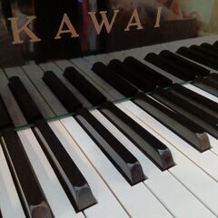 アップライトピアノ（KAWAI製・約50年前）の画像