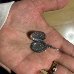 ロケットペンダントチェーンネックレスの画像