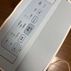 【ジャンク品】SHARP/シャープ 衣類乾燥 除湿機 CV-H71-W ホワイト プラズマクラスター搭載 2018年製 の画像