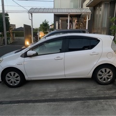 アクア　車検約1年　距離少ないの画像
