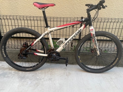 キャノンデールマウンテンバイクF7 (北栄) 県庁前のマウンテンバイクの