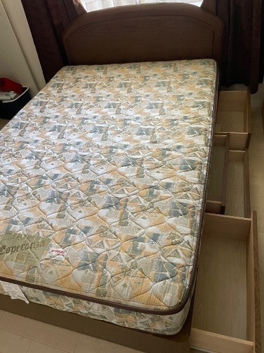 ダブルベッド【解体済み】【マットレス付き】 (くま) 川崎の