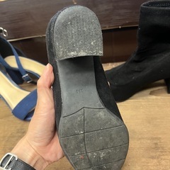 23.5cm ブーツとサンダルのセットの画像