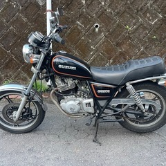 スズキGN250の画像
