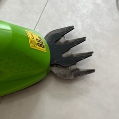 コードレス芝刈り機 ガーデン 植木 剪定 USB充電式の画像