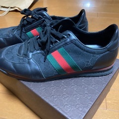 GUCCIの靴27cmの画像