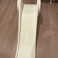 子供用滑り台の画像