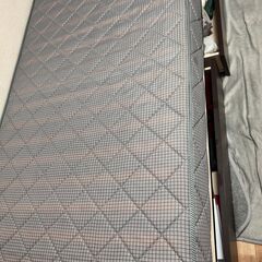 シングルベッドとマットレスの販売（状態良好）の画像