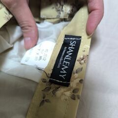 花柄の軽いロングスカートの画像