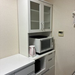 急募】キッチン食器棚 (のほほーん) 鷺沼の収納家具《食器棚