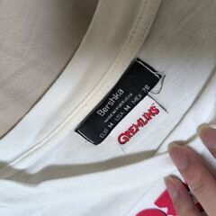 BERSHKA GREMLINS シャツの画像