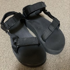 teva サンダルの画像