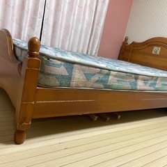 【取り引き予定有り】セミダブルベッドの画像