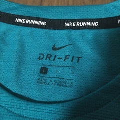 NIKEスポーツシャツLサイズの画像