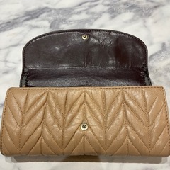 COACH キルティングレザー長財布 ベージュの画像
