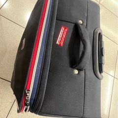 トミーヒルフィガースーツケース Tommy HILFIGER の画像