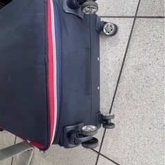 トミーヒルフィガースーツケース Tommy HILFIGER の画像