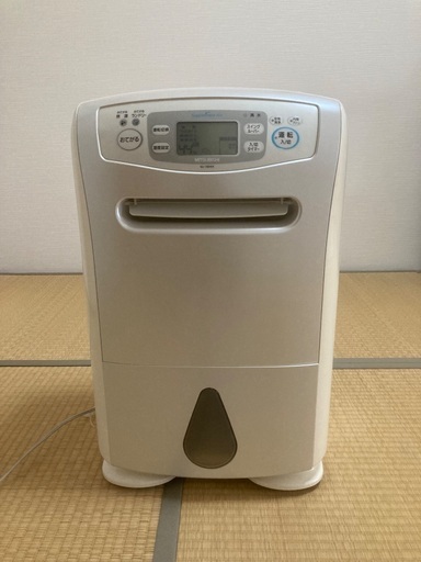 MITSUBISHI 三菱除湿機MJ-180WX-C 2005年製 (猫侍) 熊本の季節