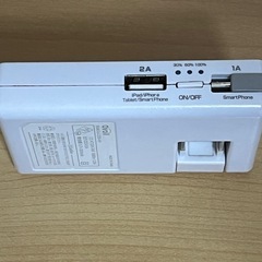 充電しながら給電出来るモバイルバッテリーの画像