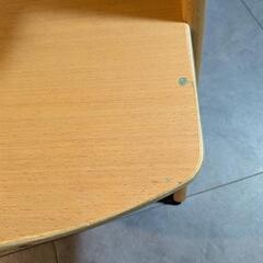 木製ベビーハイチェアの画像
