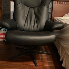 値下げ！ニトリ　Ｎシールド　椅子　オットマン付きの画像